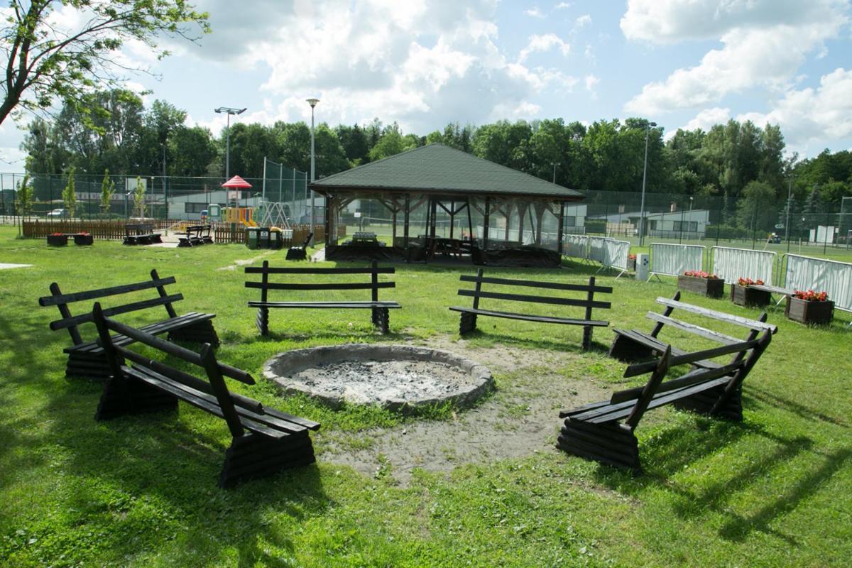 Camping Oaza Blonie Kornik Domki Standard Plus - 3 Pokoje Extérieur photo