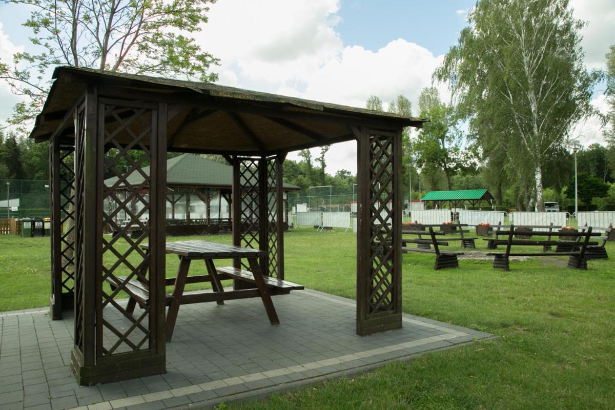 Camping Oaza Blonie Kornik Domki Standard Plus - 3 Pokoje Extérieur photo